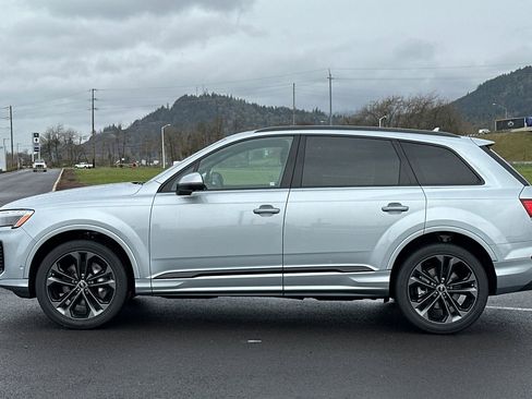 Used 2025 Audi Q7 3.0T Premium Plus w/ Premium Plus Package image 6