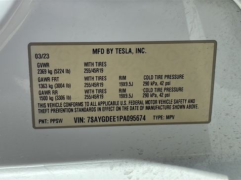 Used 2023 Tesla Model Y Long Range AWD/4WD image 28