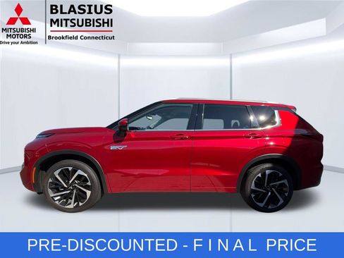 Used 2023 Mitsubishi Outlander SEL AWD/4WD image 13