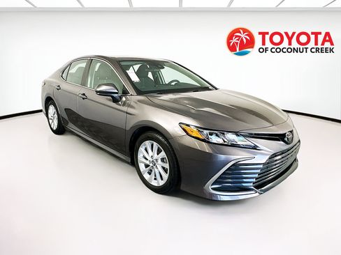 Used 2023 Toyota Camry LE FWD image 1