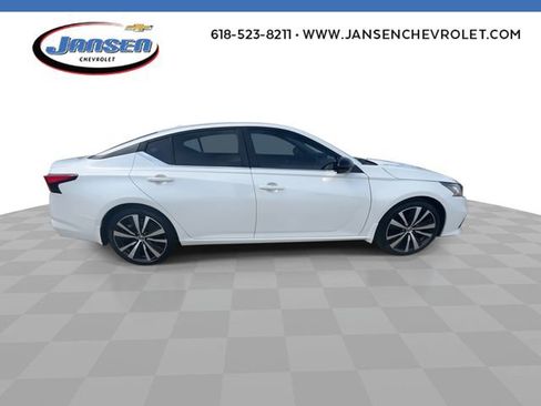 Used 2019 Nissan Altima 2.5 SR w/ SR Premium Package FWD image 9