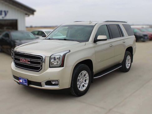 Used 2017 GMC Yukon SLT w/ Open Road Package image 1