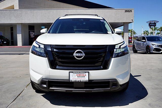 Certified 2023 Nissan Pathfinder SV w/ Black Appearance Package FWD image 10
