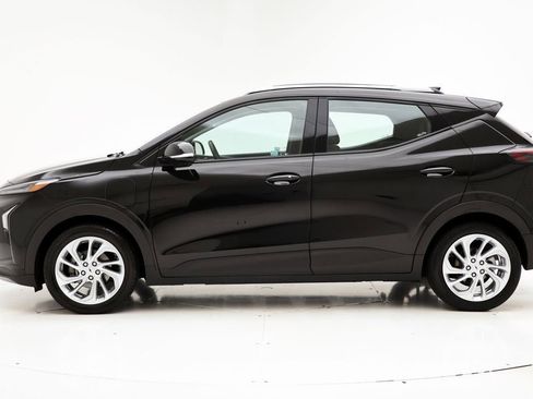 Used 2023 Chevrolet Bolt EUV LT w/ Comfort Package image 5