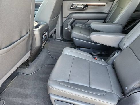 Used 2025 Chevrolet Tahoe Z71 w/ Comfort Package AWD/4WD image 31