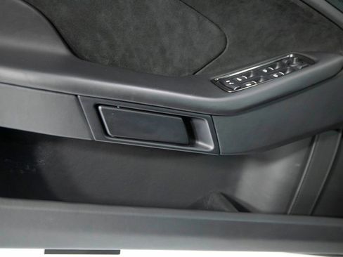 Used 2015 Aston Martin Vanquish RWD image 12