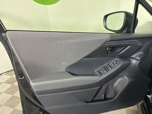 Used 2025 Subaru Crosstrek 2.0i Premium image 23