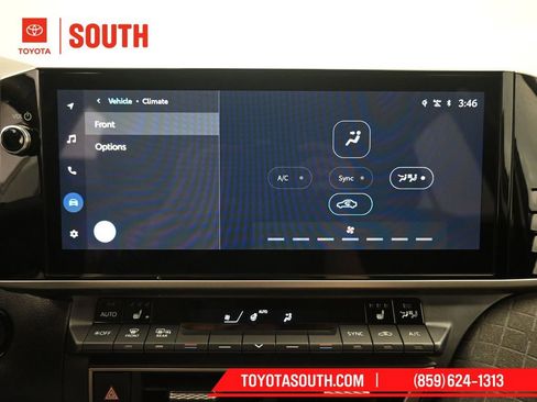 Used 2025 Toyota Camry XLE image 16