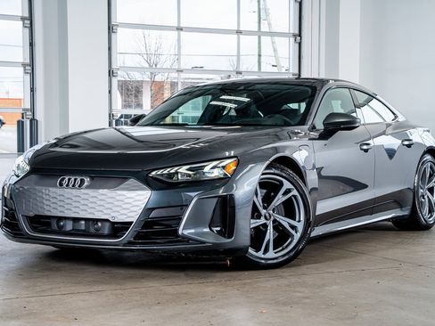 Used 2022 Audi e-tron GT Premium Plus image 2
