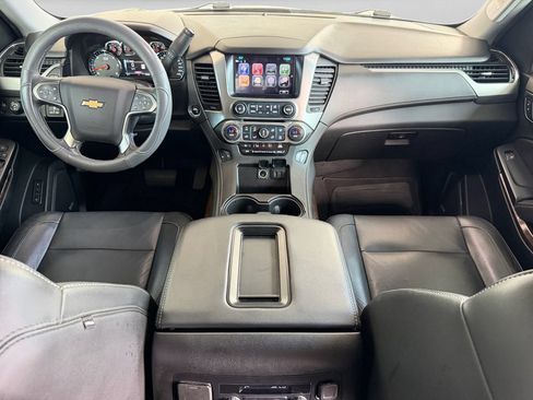 Used 2019 Chevrolet Suburban LT RWD image 23