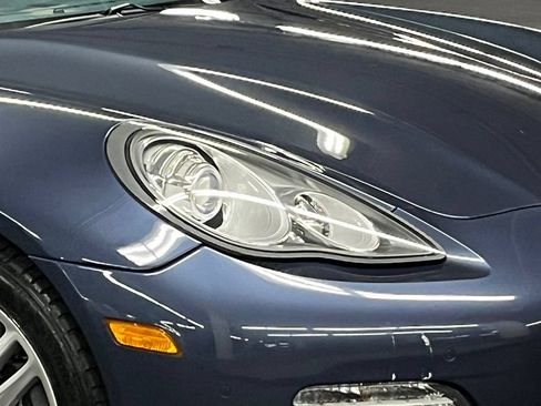 Used 2011 Porsche Panamera 4 AWD/4WD image 40