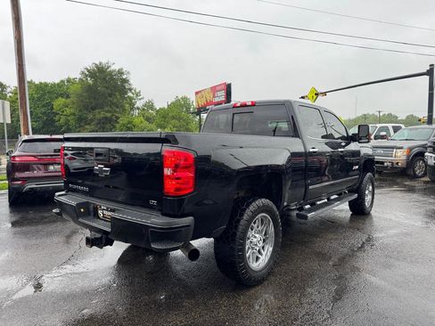Used 2019 Chevrolet Silverado 2500 LTZ w/ Duramax Plus Package AWD/4WD image 5
