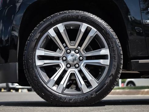 Used 2019 GMC Yukon Denali w/ Denali Ultimate Package AWD/4WD image 16