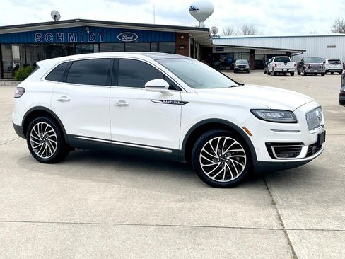 Used 2020 Lincoln Nautilus Reserve w/ Equipment Group 201A image 3