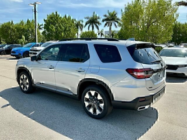 New 2026 Honda Pilot Touring image 4