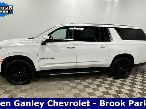 Used 2021 Chevrolet Suburban LT image 6