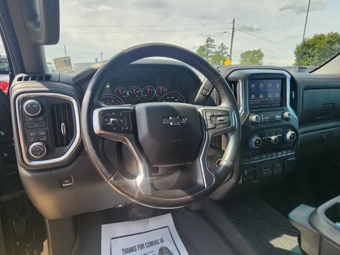 Used 2022 Chevrolet Silverado 2500 LT w/ Midnight Edition AWD/4WD image 15