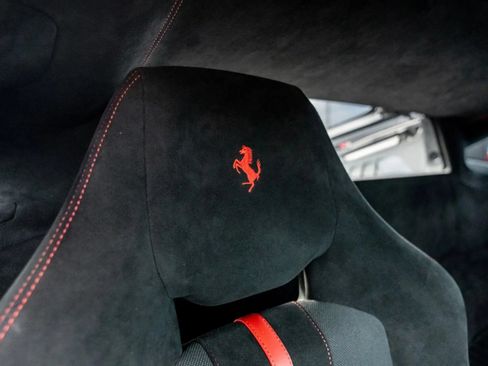 Used 2019 Ferrari 488 Pista Coupe RWD image 22