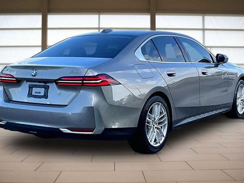 Used 2024 BMW 530i xDrive w/ Premium Package AWD/4WD image 2