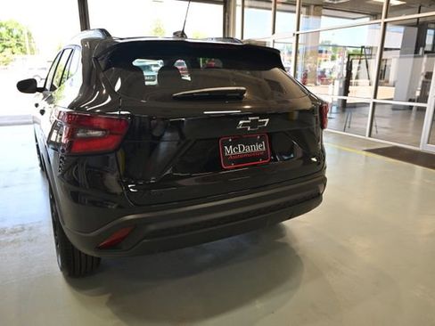 New 2026 Chevrolet Trax LT w/ Driver Confidence Package FWD image 6