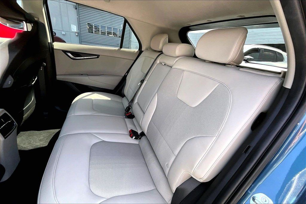 Used 2023 Kia Niro Wind FWD image 17