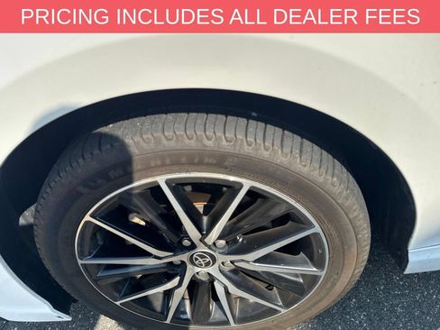 Used 2022 Toyota Camry SE FWD image 8