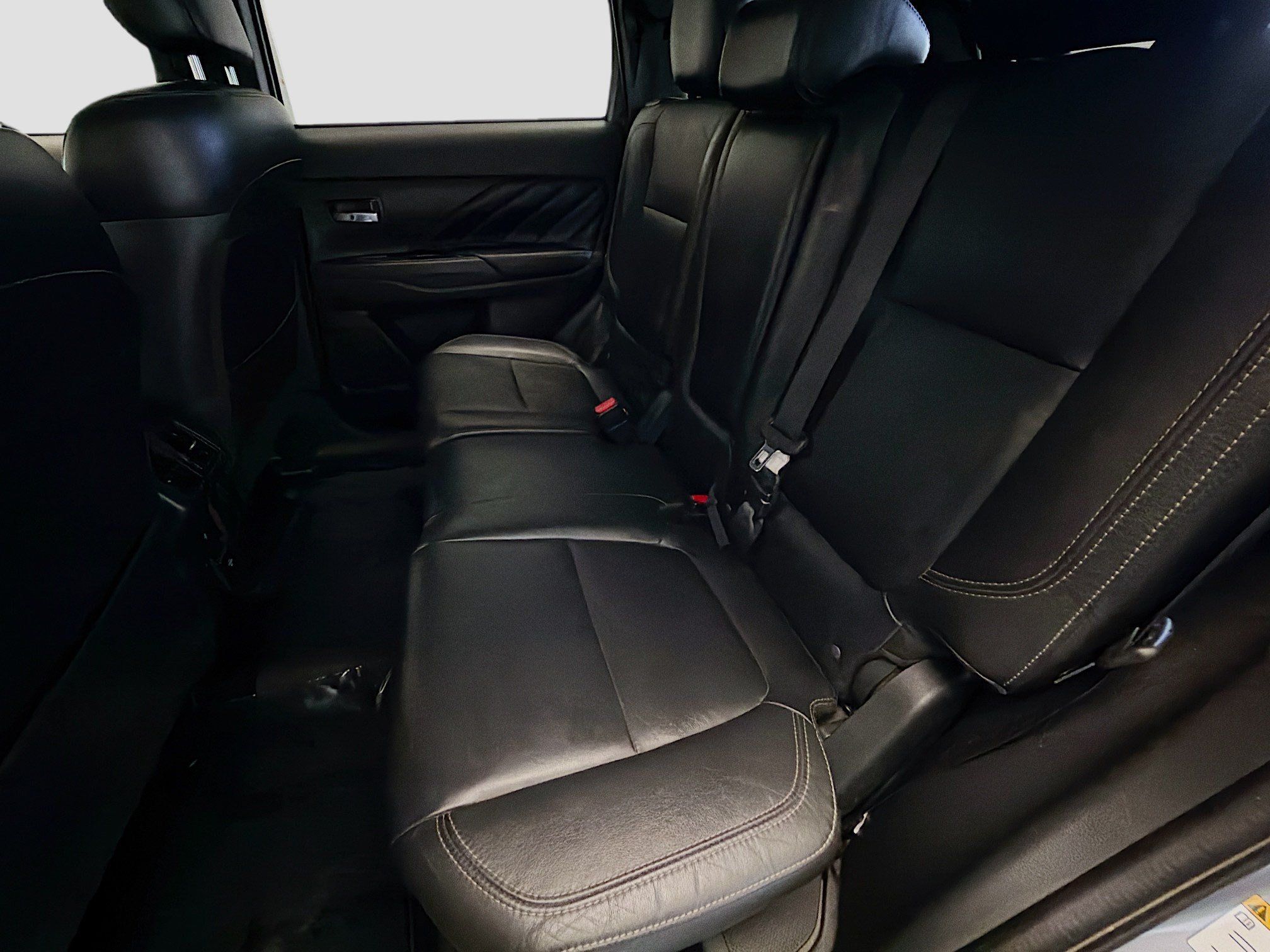 Used 2019 Mitsubishi Outlander GT AWD/4WD image 13