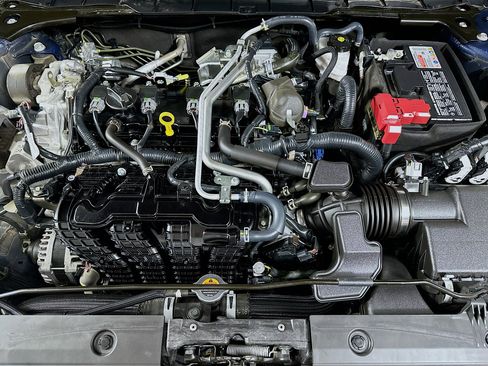 Used 2025 Nissan Altima 2.5 SV image 30