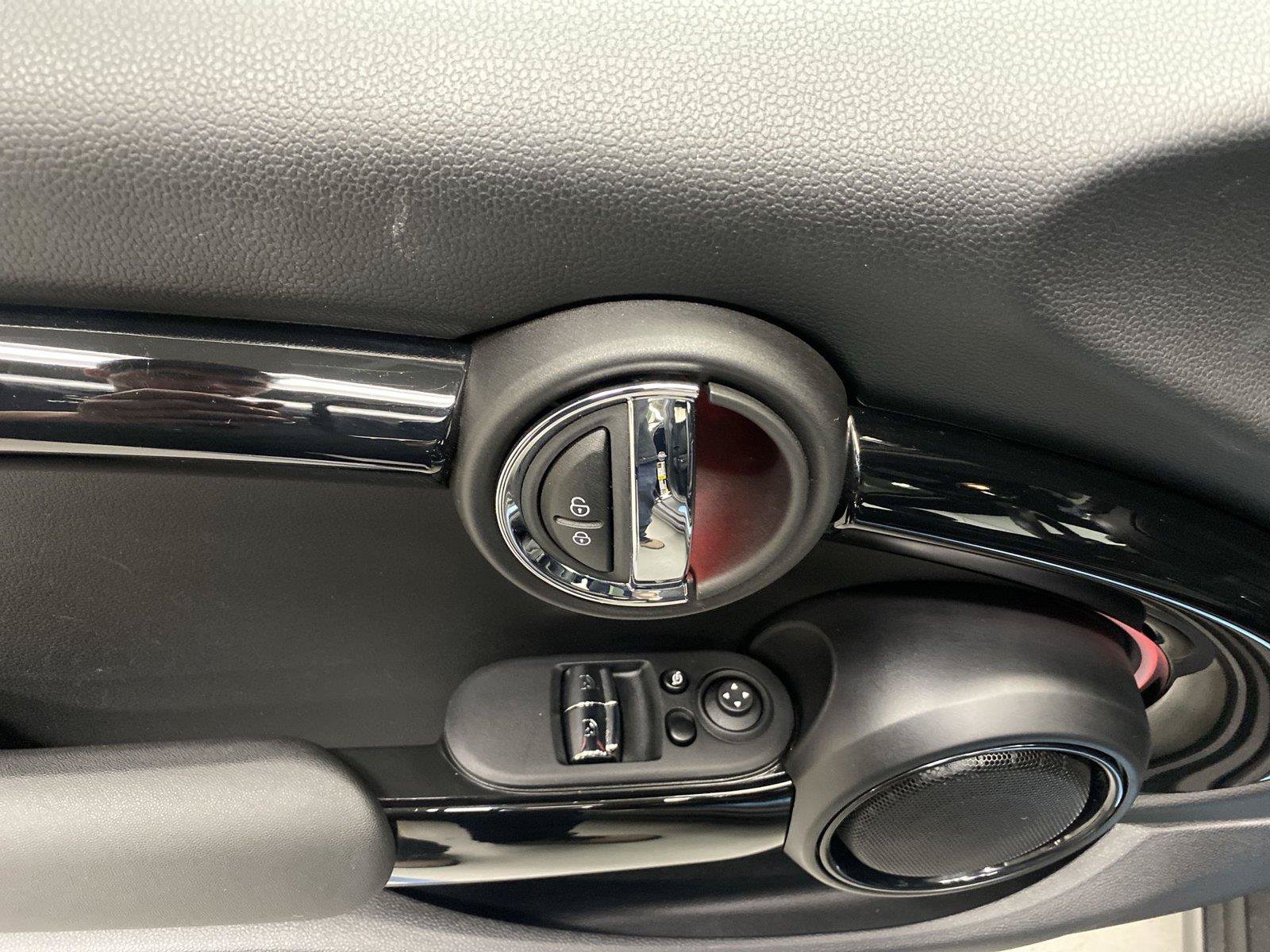 Used 2024 MINI Cooper SE FWD image 19