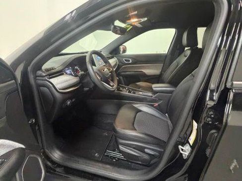 Certified 2025 Jeep Compass Latitude AWD/4WD image 15
