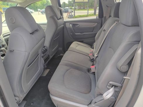 Used 2014 Chevrolet Traverse LS FWD image 6