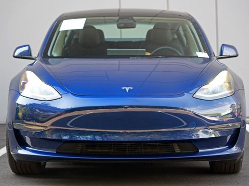 Used 2023 Tesla Model 3 Standard Range RWD image 7