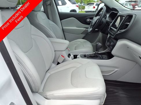 Used 2021 Jeep Cherokee Latitude Lux w/ Sun & Sound Group FWD image 12