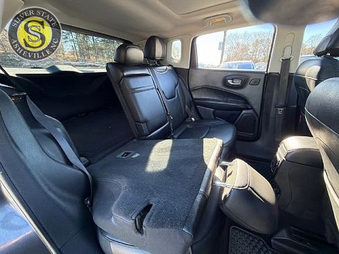 Used 2019 Jeep Compass Trailhawk w/ Leather Interior Group image 20