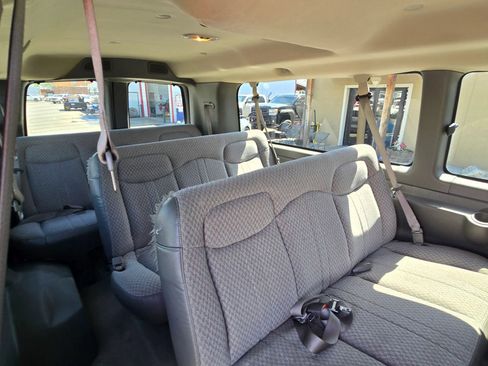 Used 2006 Chevrolet Express 3500 LS Extended Van 3D w/ LT Preferred Equipment Group image 11