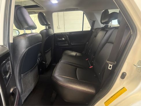 Used 2020 Toyota 4Runner Venture w/ Moonroof Package AWD/4WD image 10