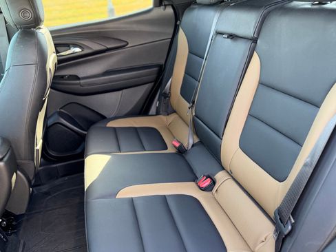 Used 2021 Chevrolet TrailBlazer ACTIV w/ Sun and Liftgate Package image 9