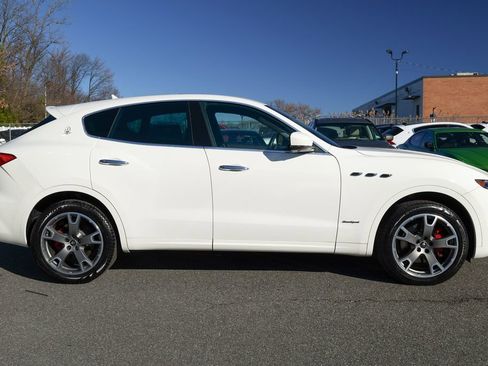 Used 2020 Maserati Levante GranSport image 8