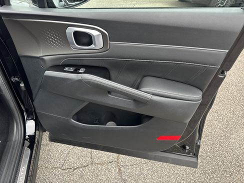 Certified 2023 Kia Sorento SX image 14