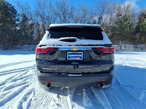 Used 2023 Chevrolet Traverse LT image 6