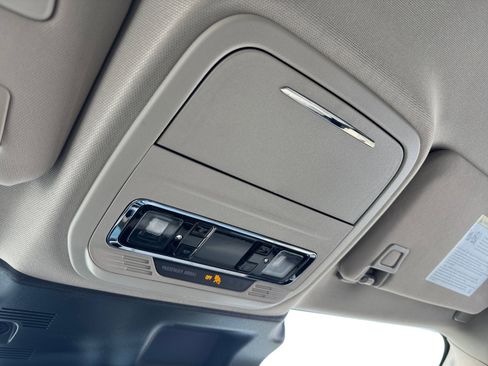 New 2026 Lincoln Corsair Premiere image 17