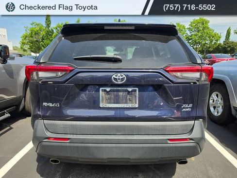 Used 2021 Toyota RAV4 XLE w/ Convenience Package AWD/4WD image 5