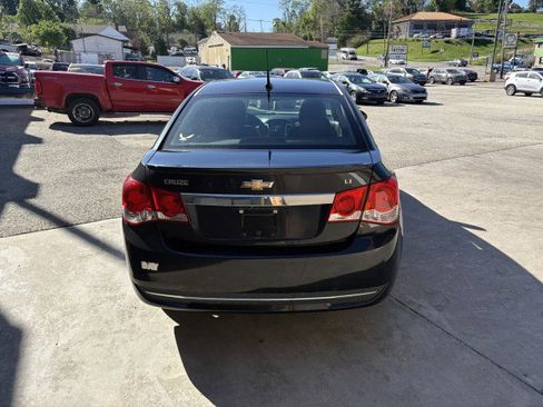 Used 2014 Chevrolet Cruze LT w/ RS Package FWD image 3