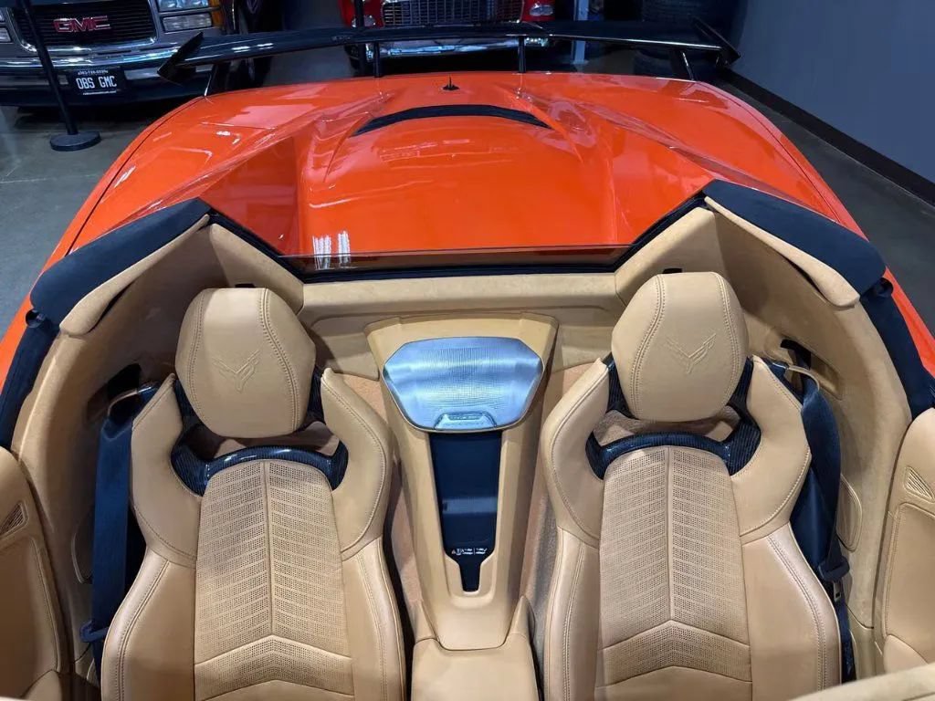 Used 2020 Chevrolet Corvette Stingray Premium Conv w/ 3LT Preferred Equipment Group RWD image 10