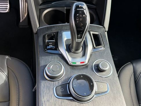 Used 2024 Alfa Romeo Stelvio Sprint image 26