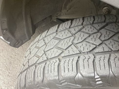 Used 2023 Toyota RAV4 XLE AWD/4WD image 6