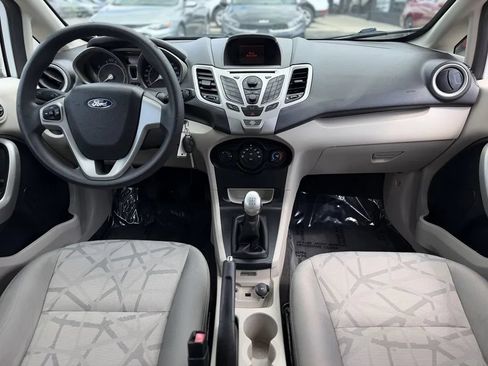 Used 2012 Ford Fiesta SE FWD image 11