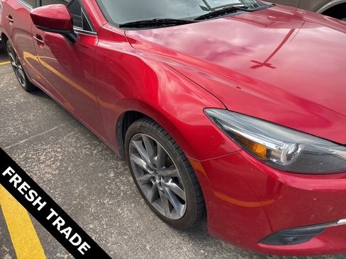 Used 2018 MAZDA MAZDA3 Grand Touring image 4