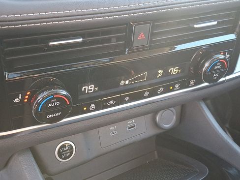 Certified 2023 Nissan Rogue SV w/ SV Premium Package image 16