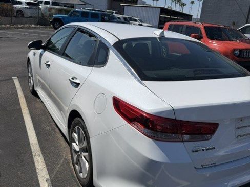 Used 2016 Kia Optima LX FWD image 5